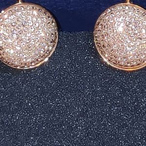 Blush pierced earring with leaver back